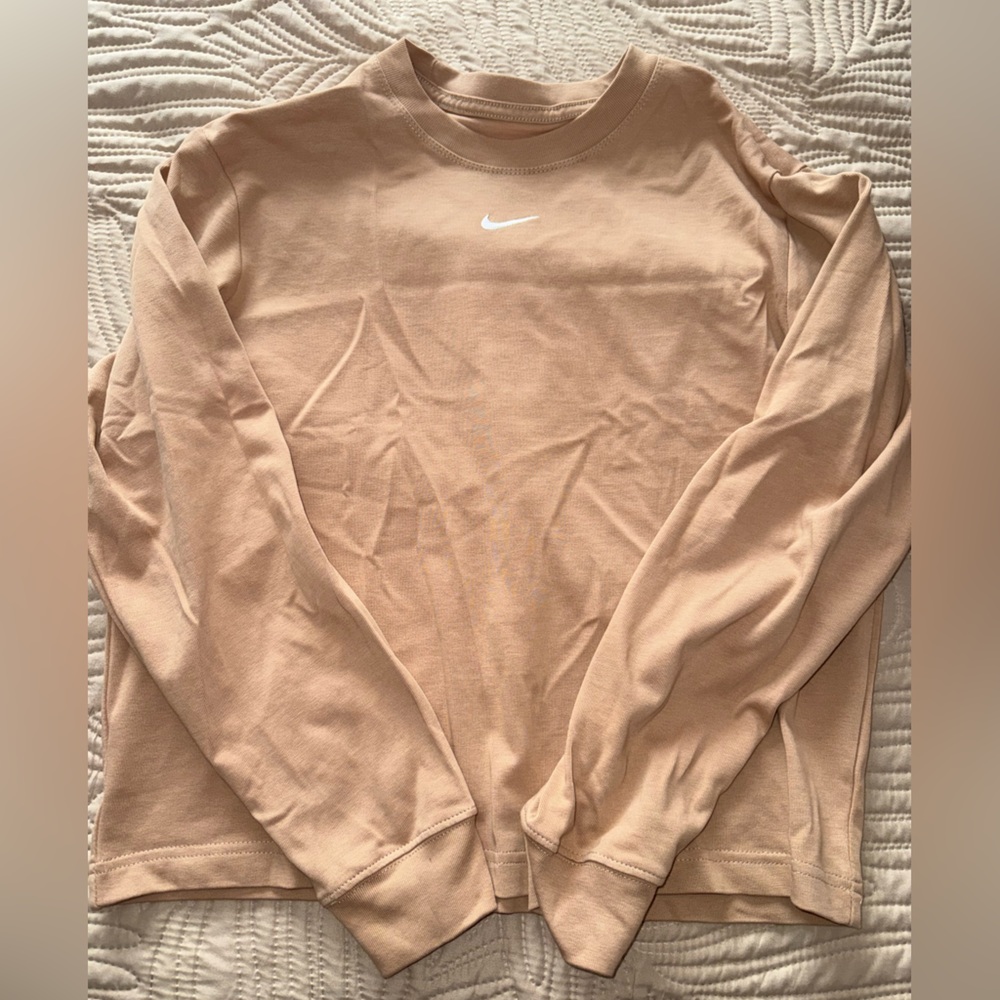 Nike long sleeve tee